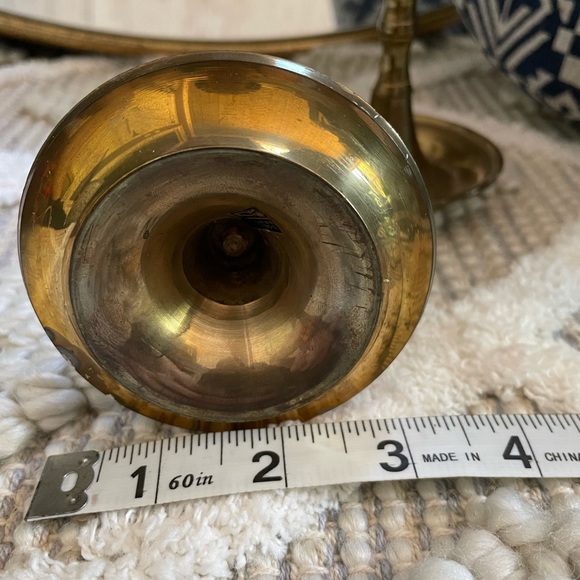 Set of Brass candle holders, both 7 inches tall - Picture 3 of 4